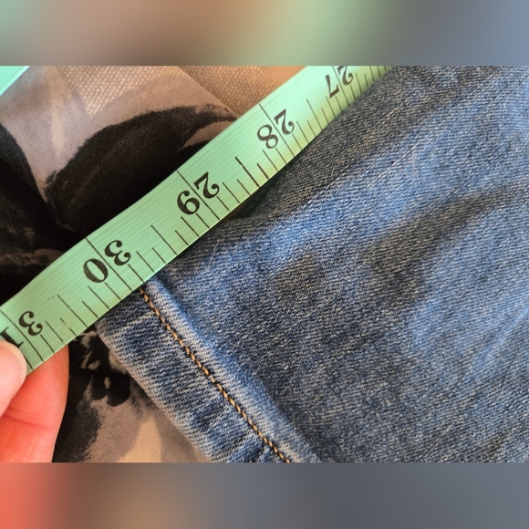 Guess Women's Straight Leg Jeans - Blue - Picture 8 of 8